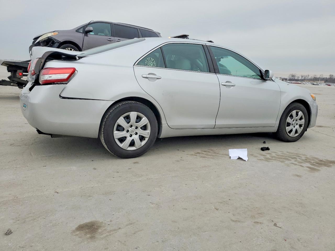 2011 TOYOTA CAMRY BASE photo 5