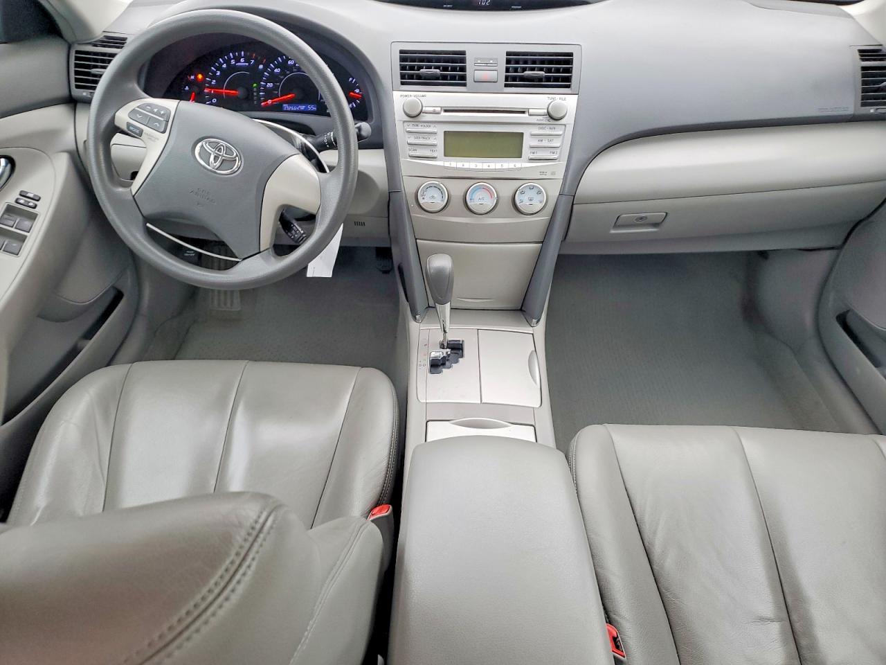 2011 TOYOTA CAMRY BASE photo 15