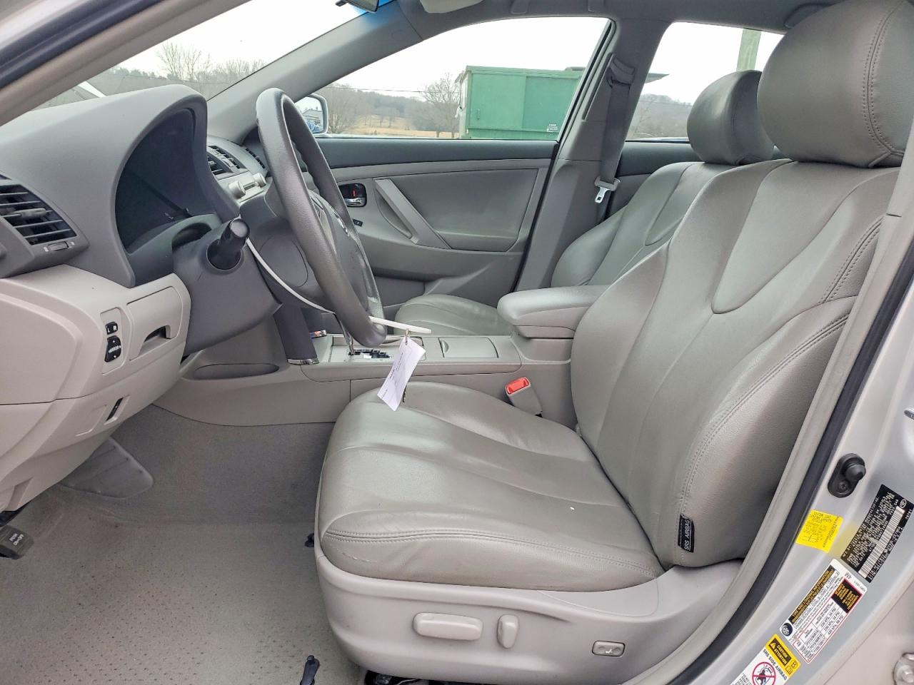 2011 TOYOTA CAMRY BASE photo 13