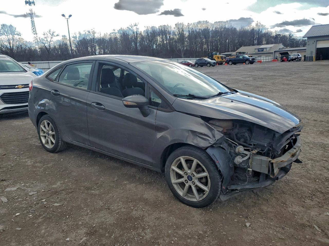 2015 FORD FIESTA SE photo 4