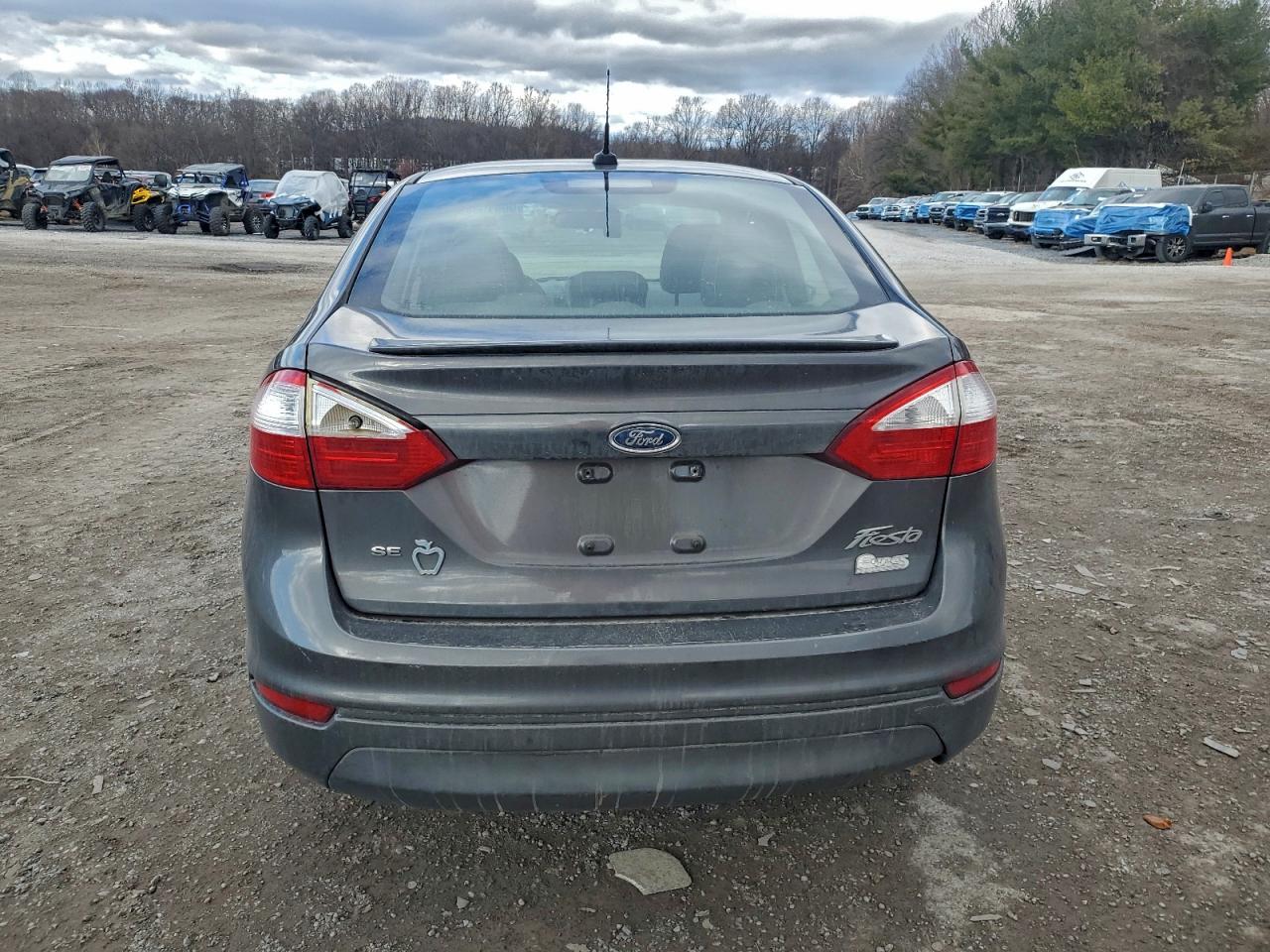 2015 FORD FIESTA SE photo 6