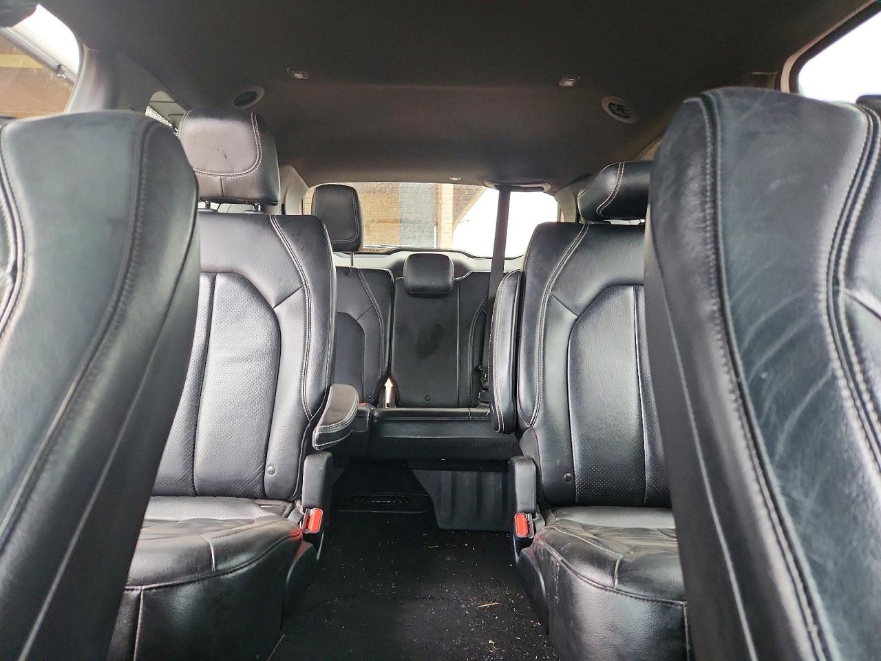 2019 CHRYSLER PACIFICA TOURING L photo 10