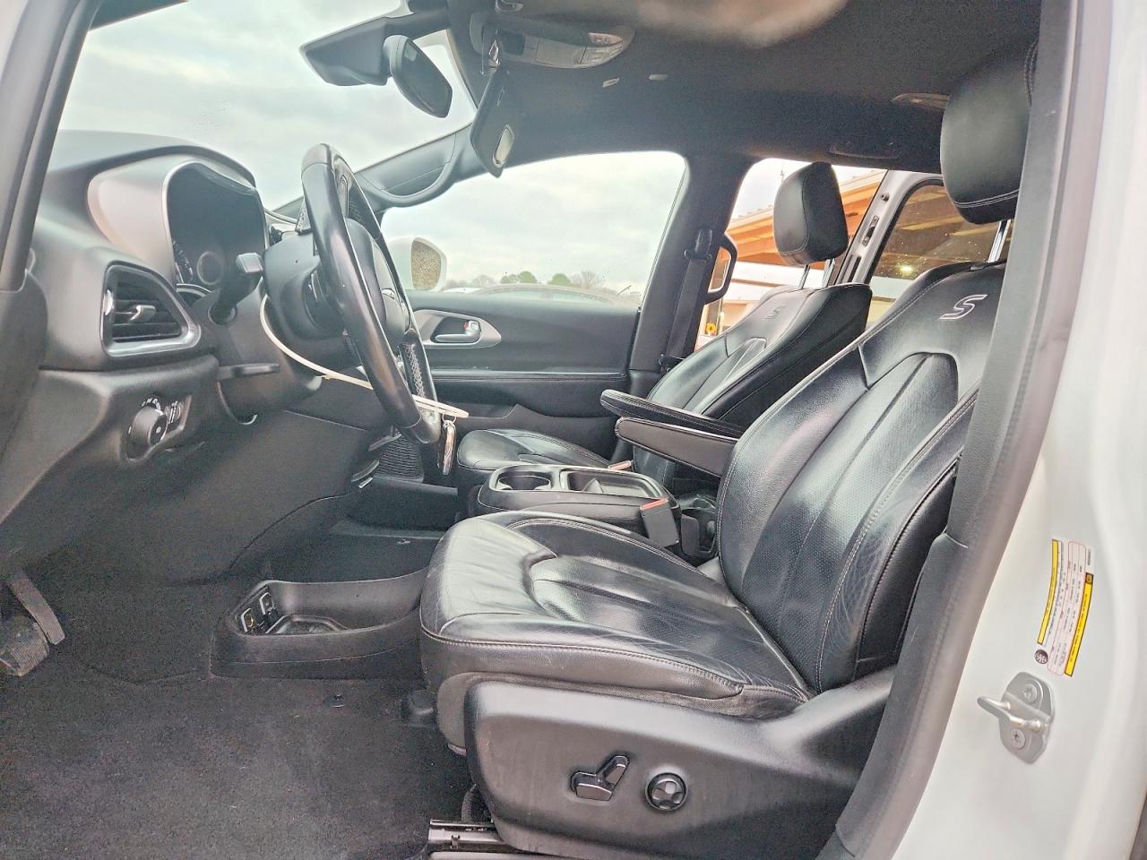 2019 CHRYSLER PACIFICA TOURING L photo 7
