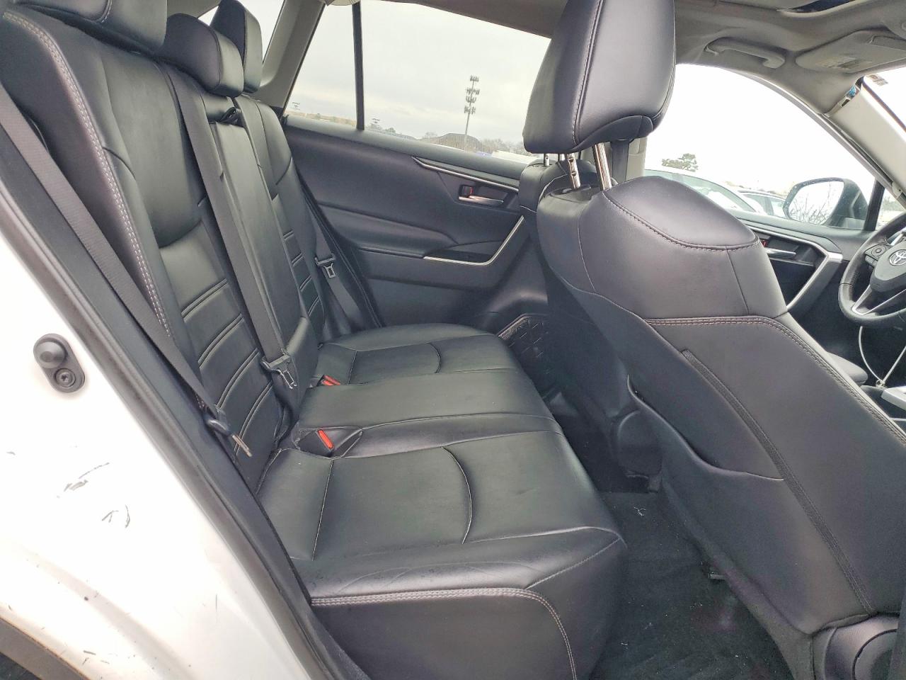 2019 TOYOTA RAV4 XLE PREMIUM photo 11