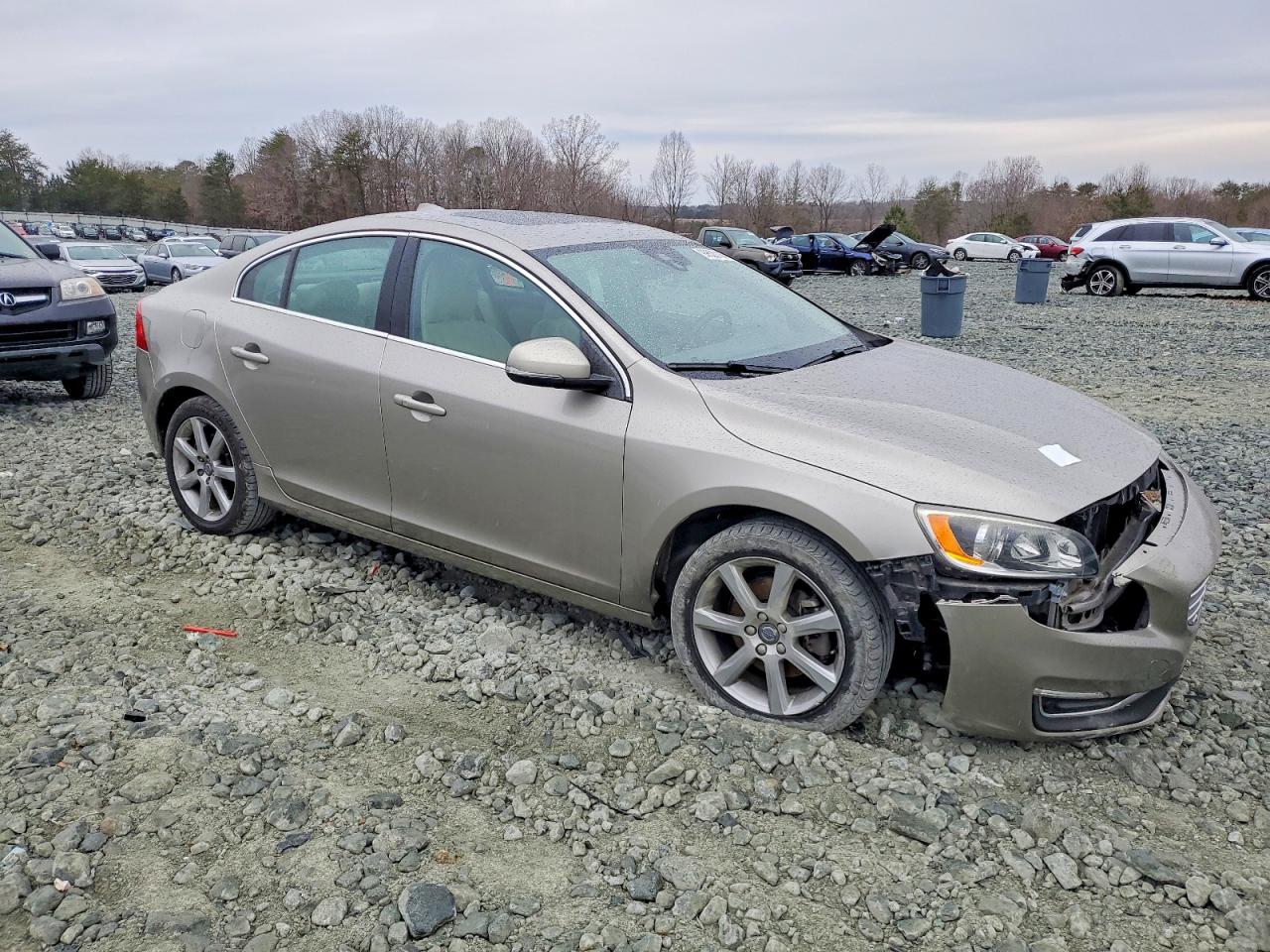 2016 VOLVO S60 PREMIER photo 4
