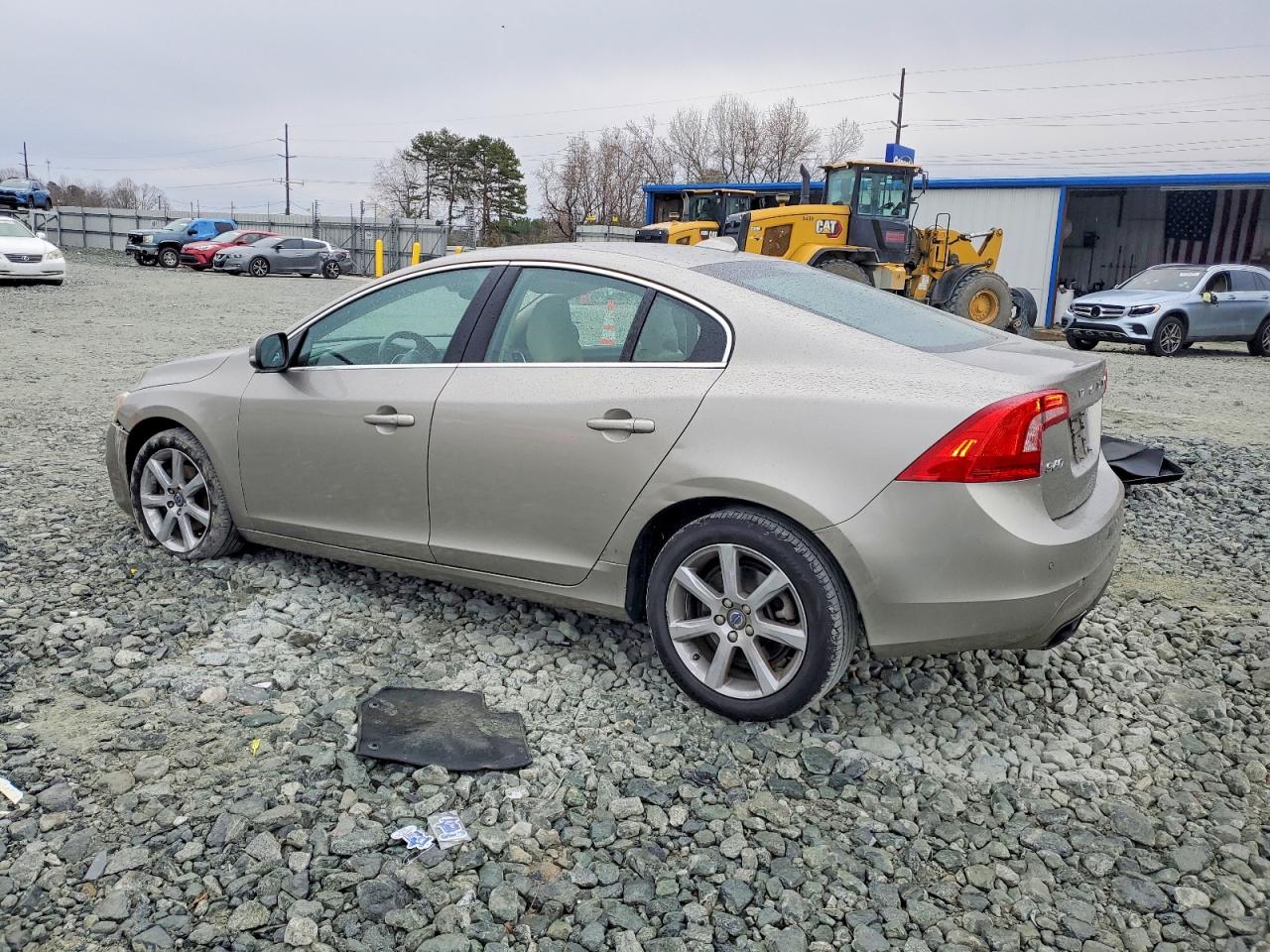 2016 VOLVO S60 PREMIER photo 2