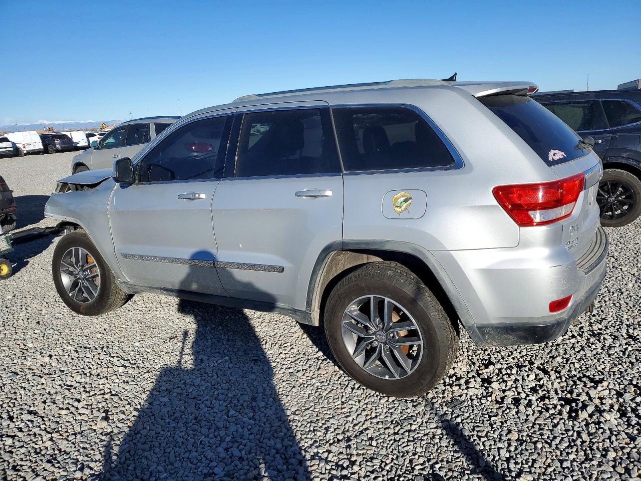 2011 JEEP GRAND CHEROKEE LAREDO photo 2