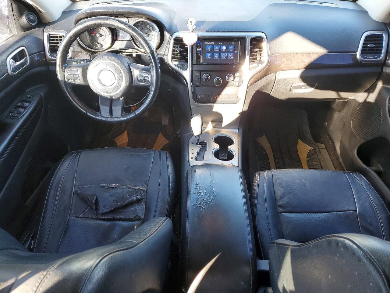 2011 JEEP GRAND CHEROKEE LAREDO photo 8