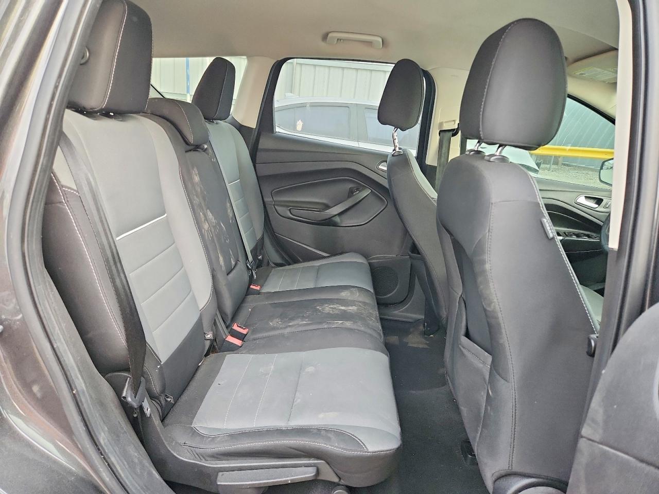 2015 FORD ESCAPE SE photo 10