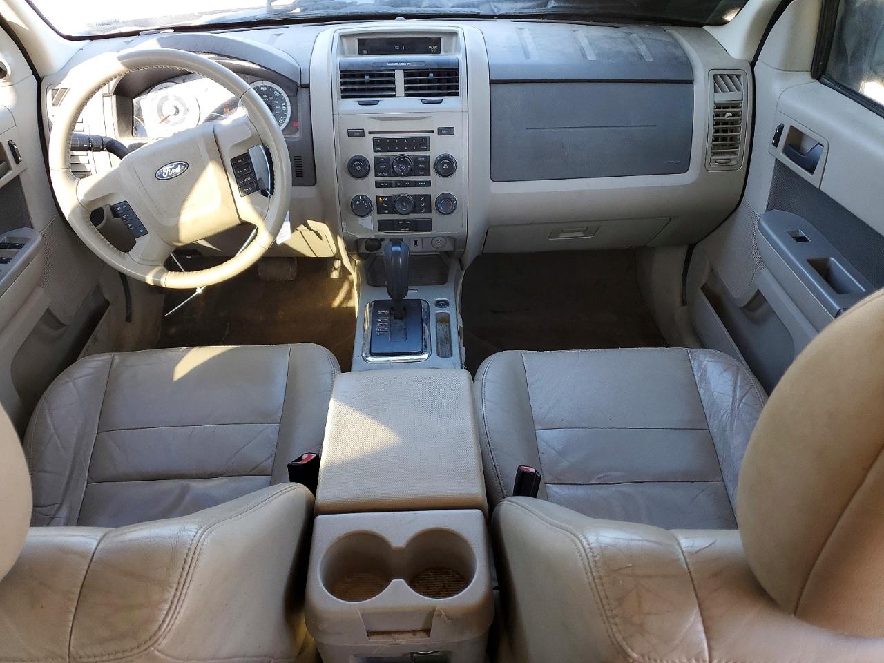 2010 FORD ESCAPE XLT photo 8