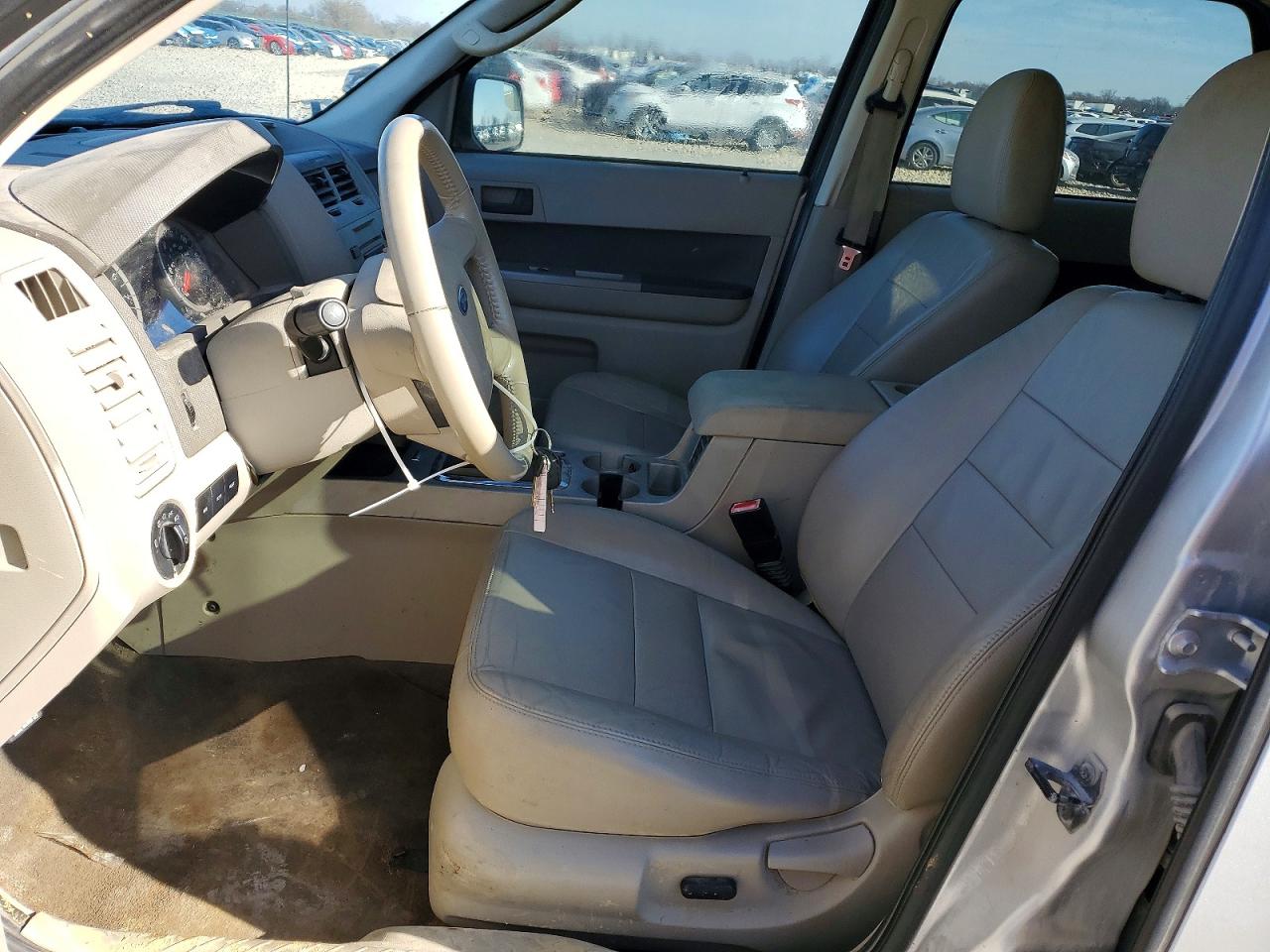 2010 FORD ESCAPE XLT photo 7