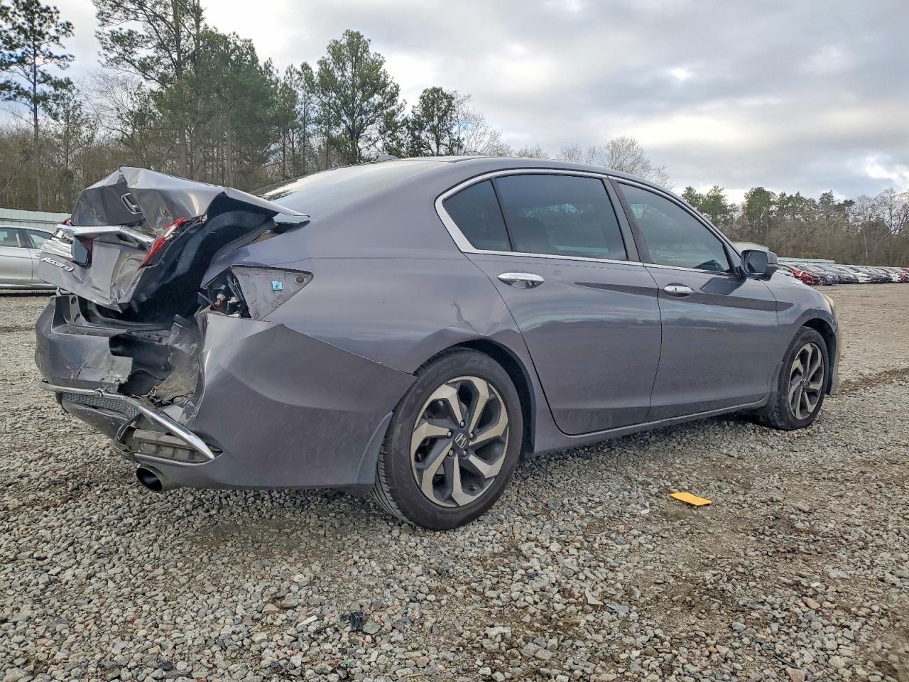 2016 HONDA ACCORD EX photo 3