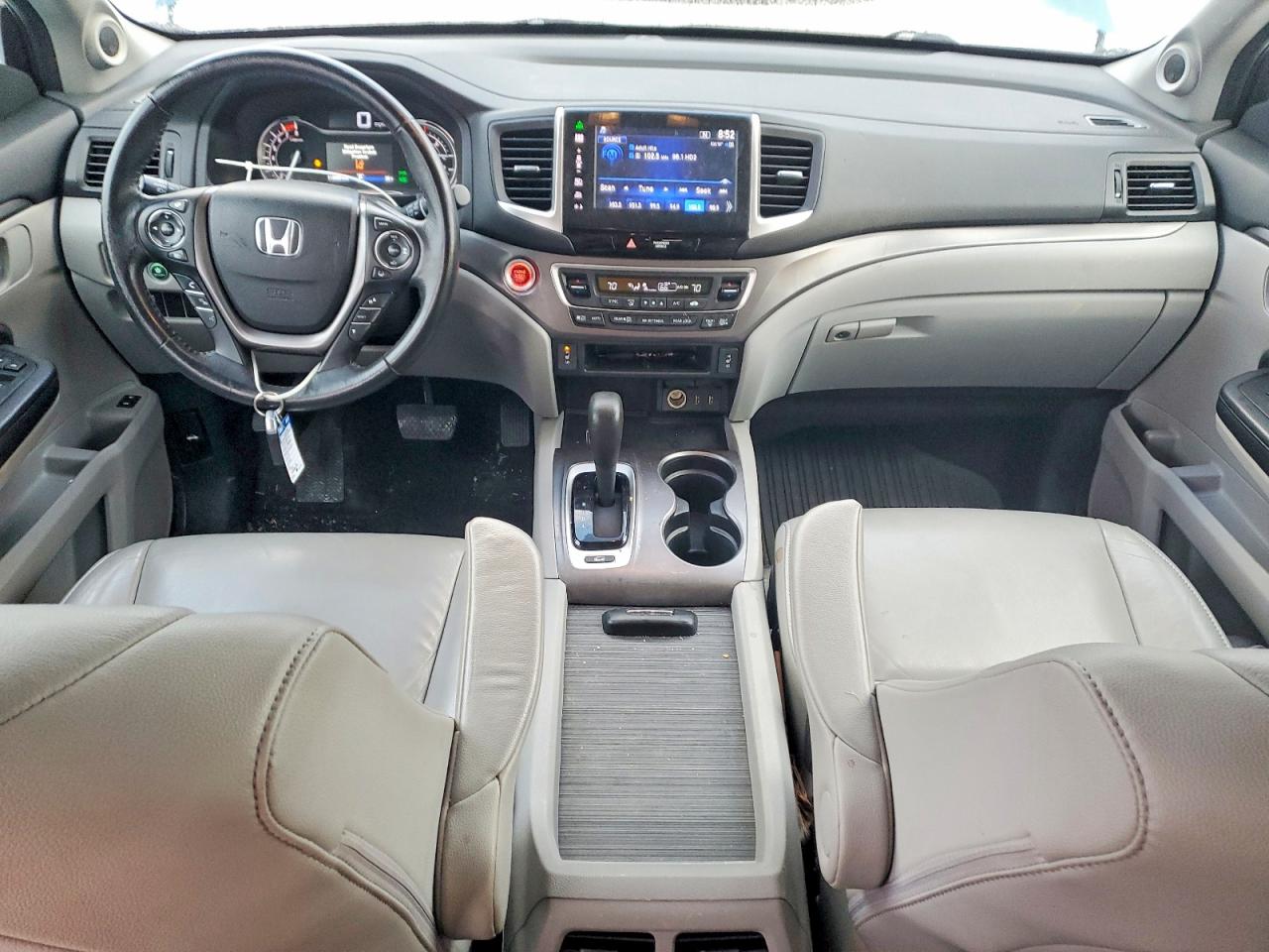 2016 HONDA PILOT EXL photo 8
