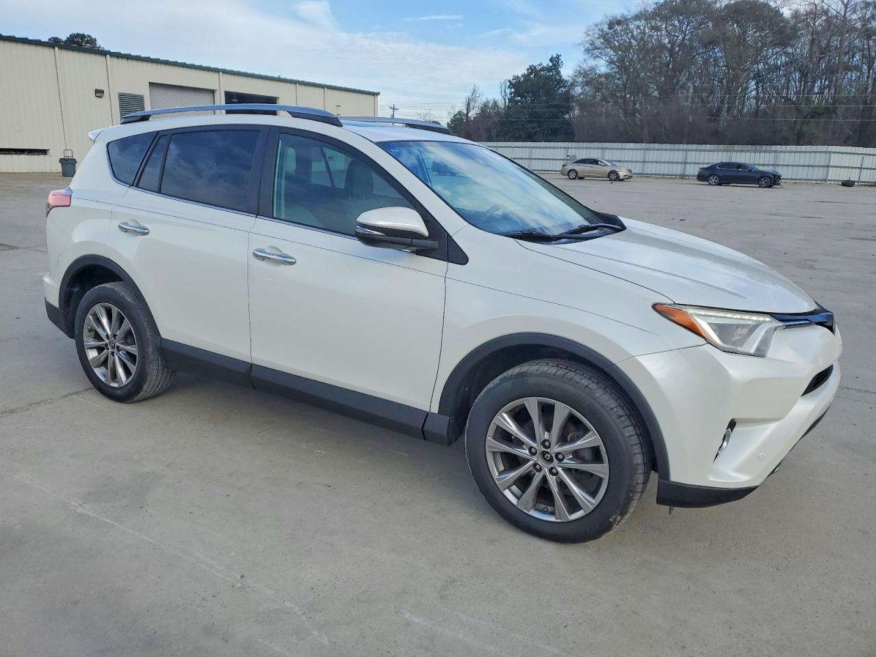 2017 TOYOTA RAV4 LIMITED photo 4