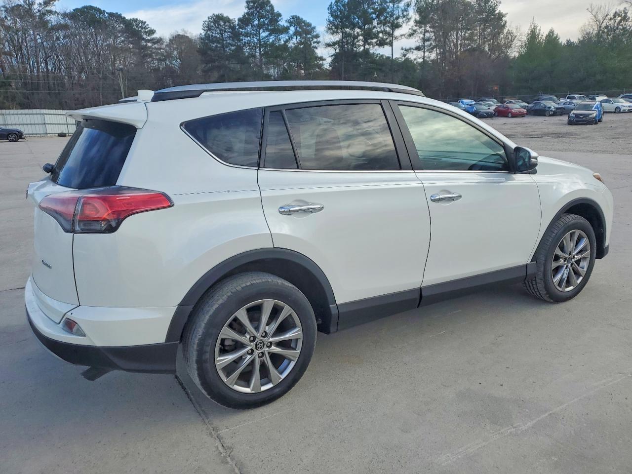 2017 TOYOTA RAV4 LIMITED photo 3