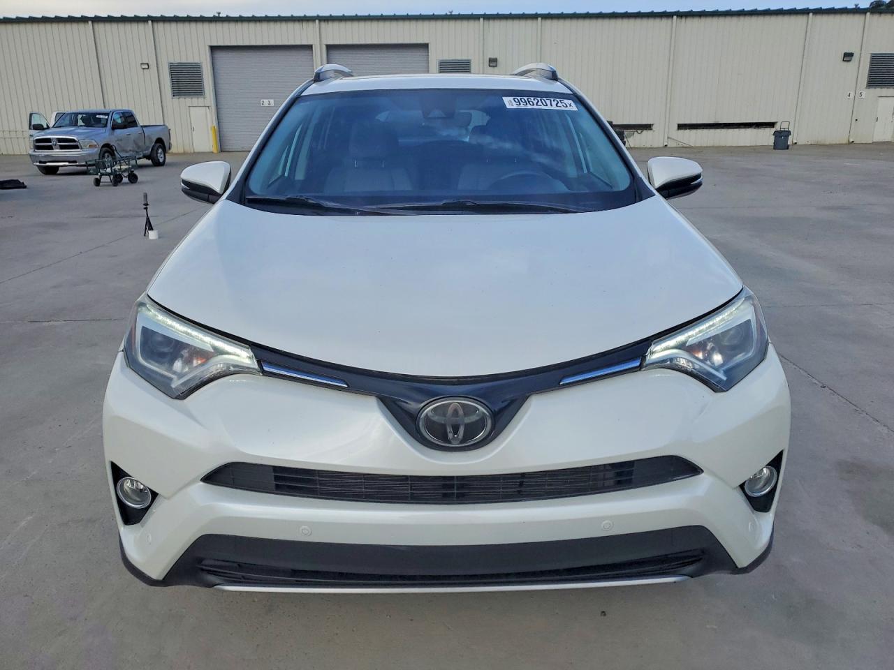 2017 TOYOTA RAV4 LIMITED photo 5