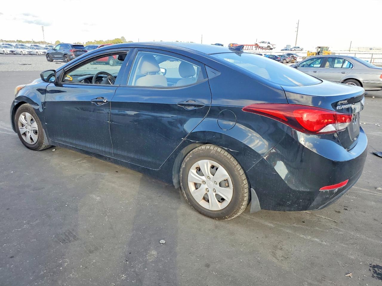 2016 HYUNDAI ELANTRA SE photo 2