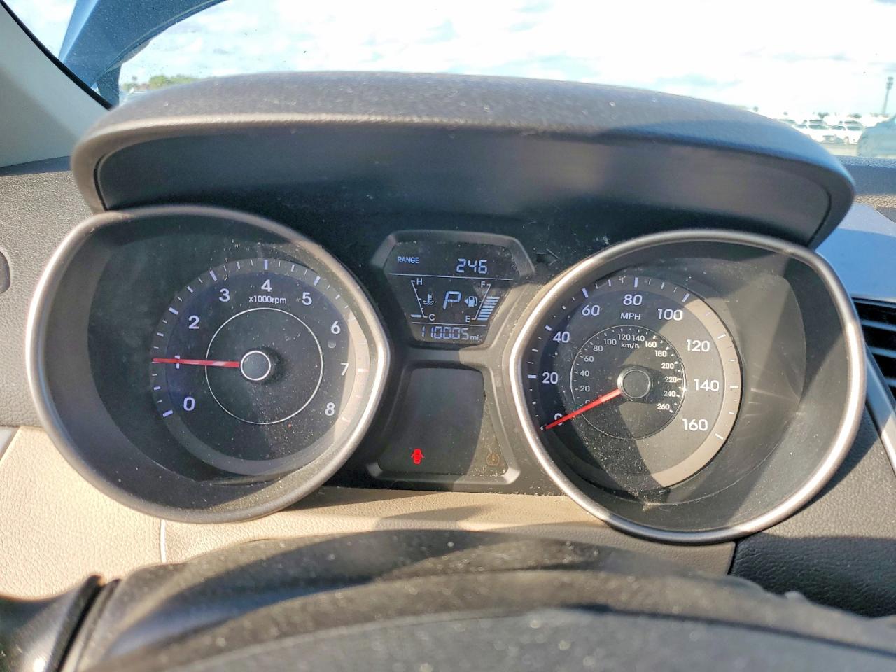 2016 HYUNDAI ELANTRA SE photo 9