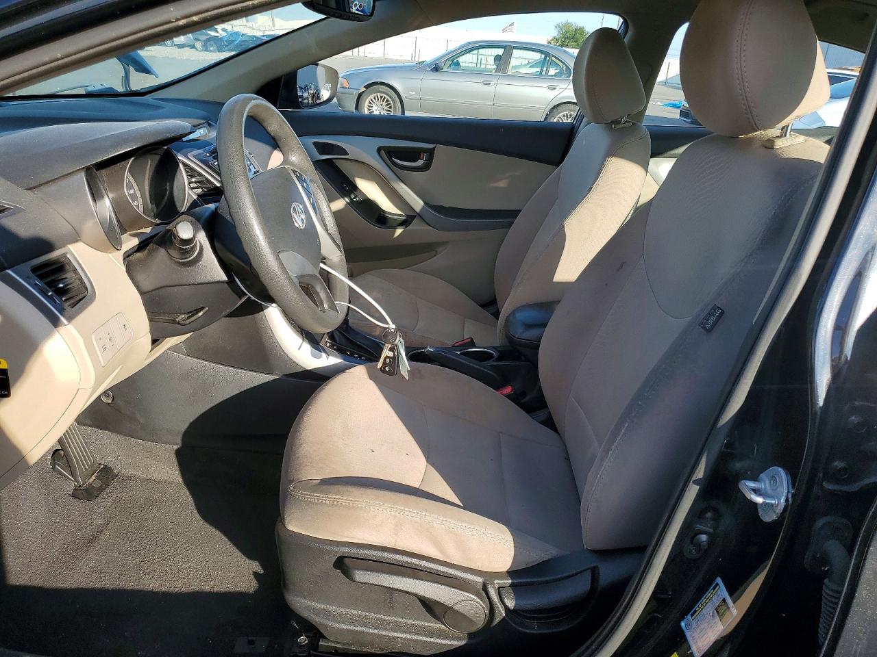 2016 HYUNDAI ELANTRA SE photo 7