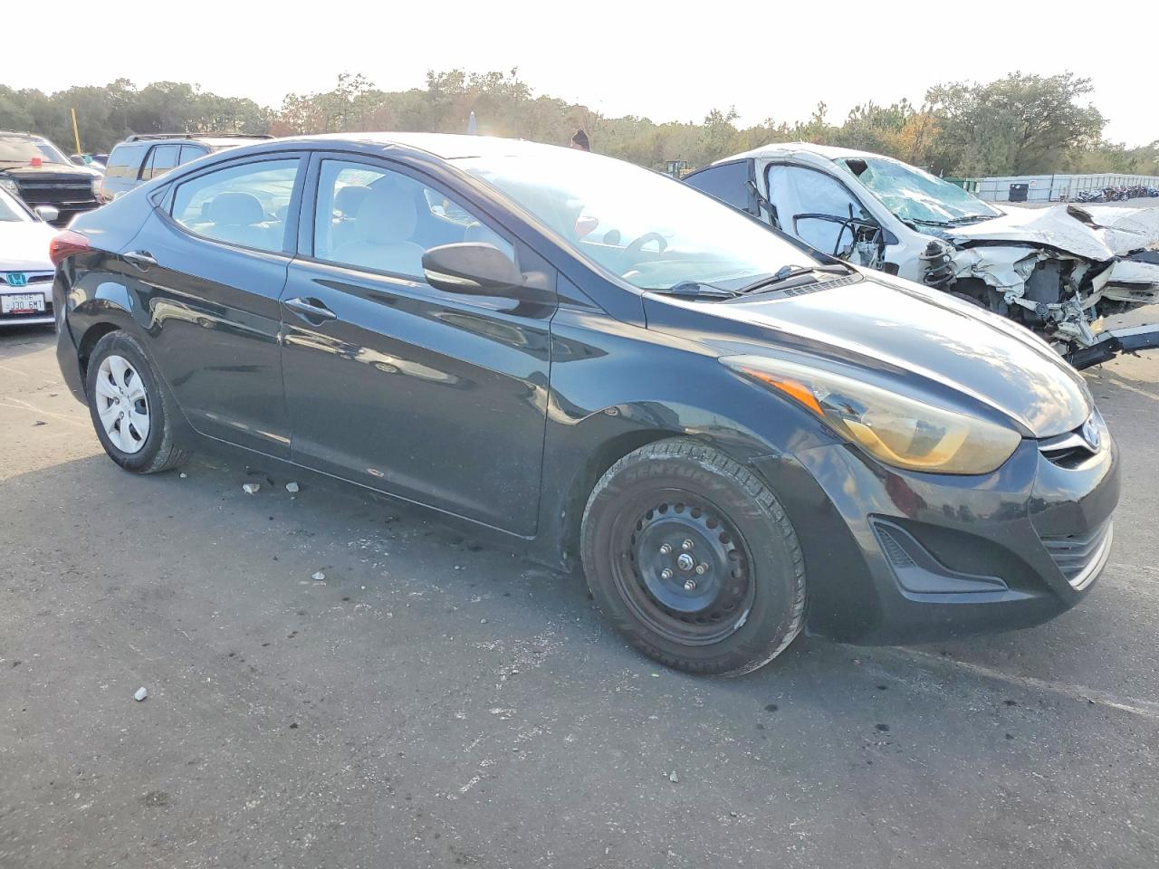 2016 HYUNDAI ELANTRA SE photo 4