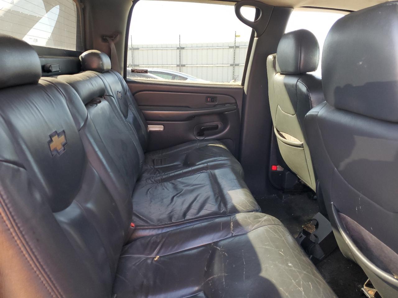 2011 CHEVROLET AVALANCHE C1500 photo 10