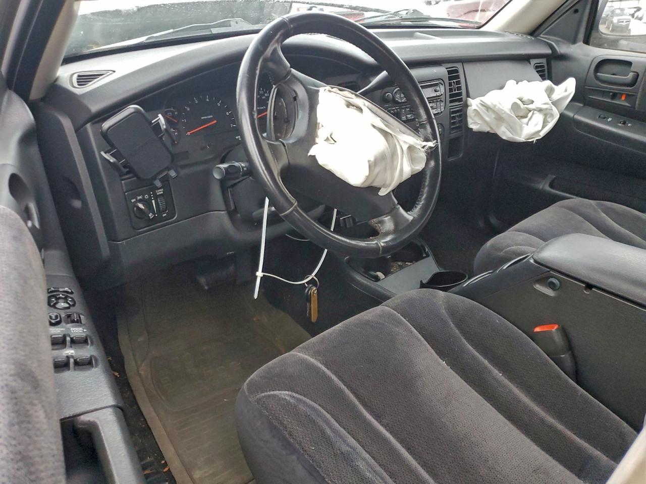 2002 DODGE DAKOTA QUAD SLT photo 8