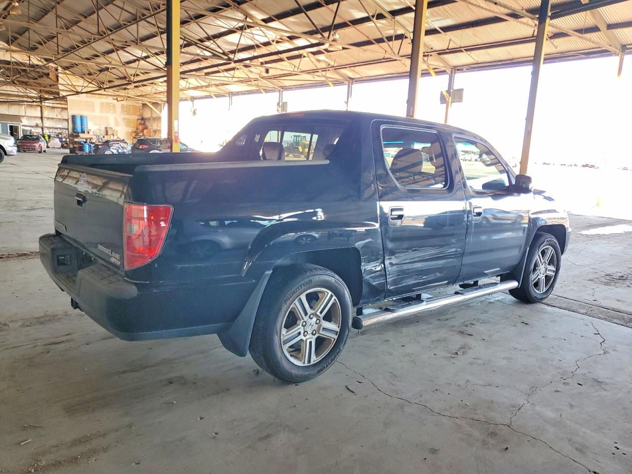 2011 HONDA RIDGELINE RTL photo 3