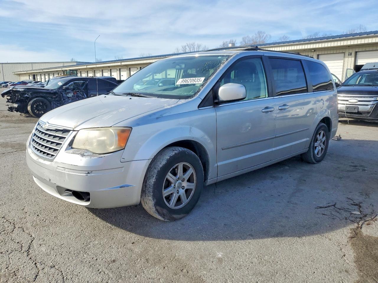 2010 CHRYSLER TOWN & COUNTRY