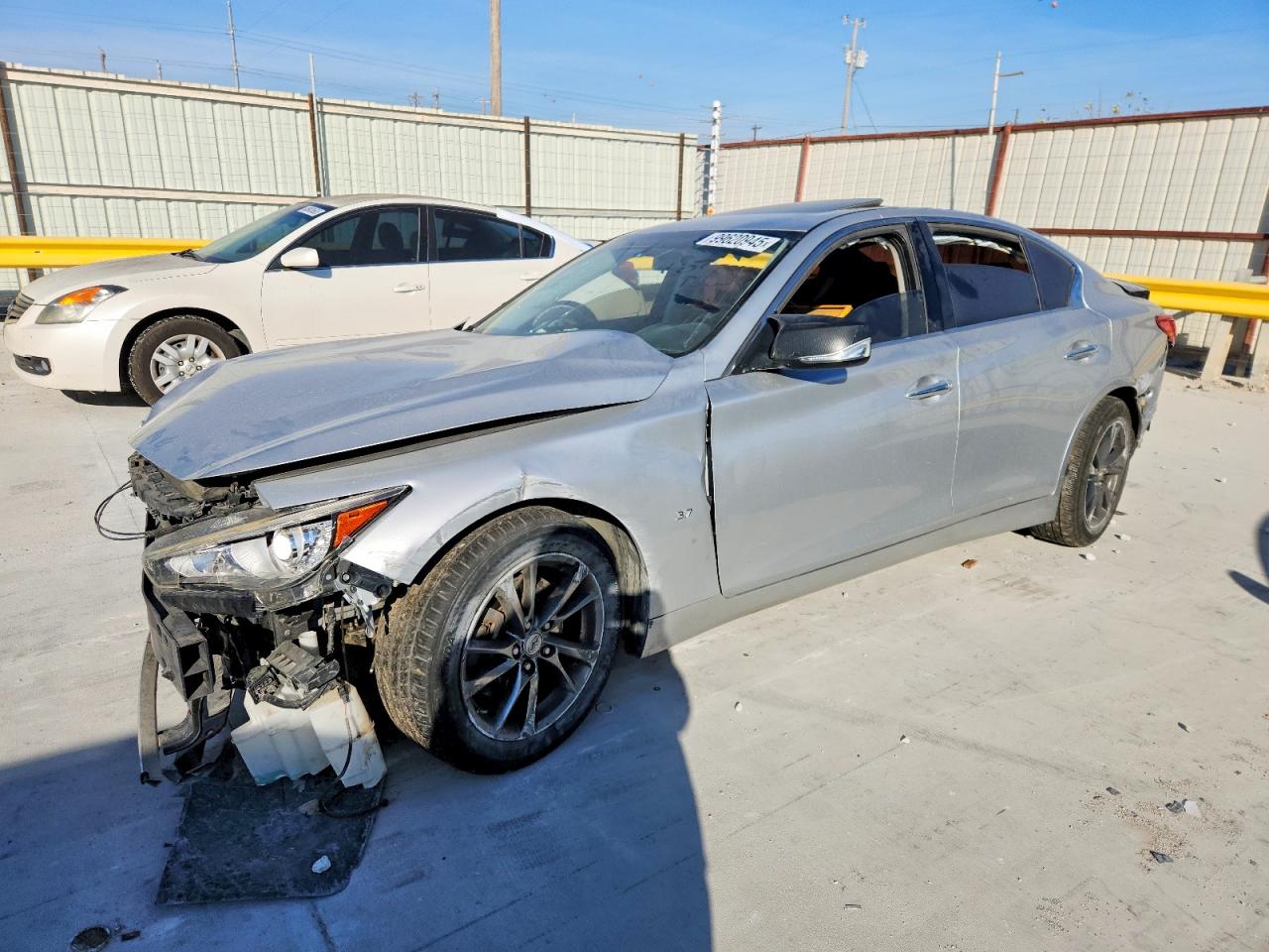 2015 INFINITI Q50