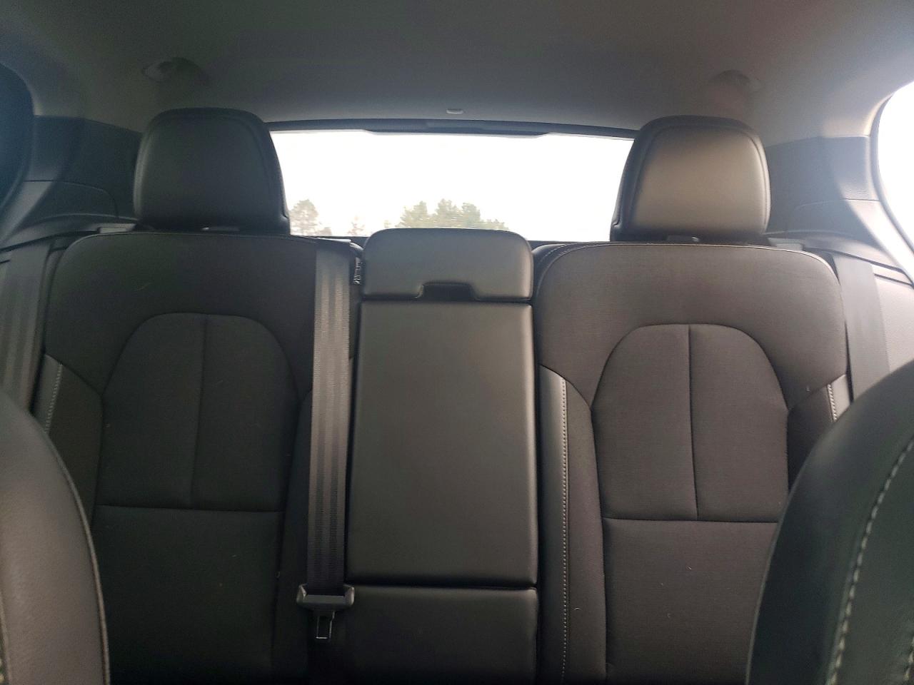 2020 VOLVO XC40 T5 MOMENTUM photo 10
