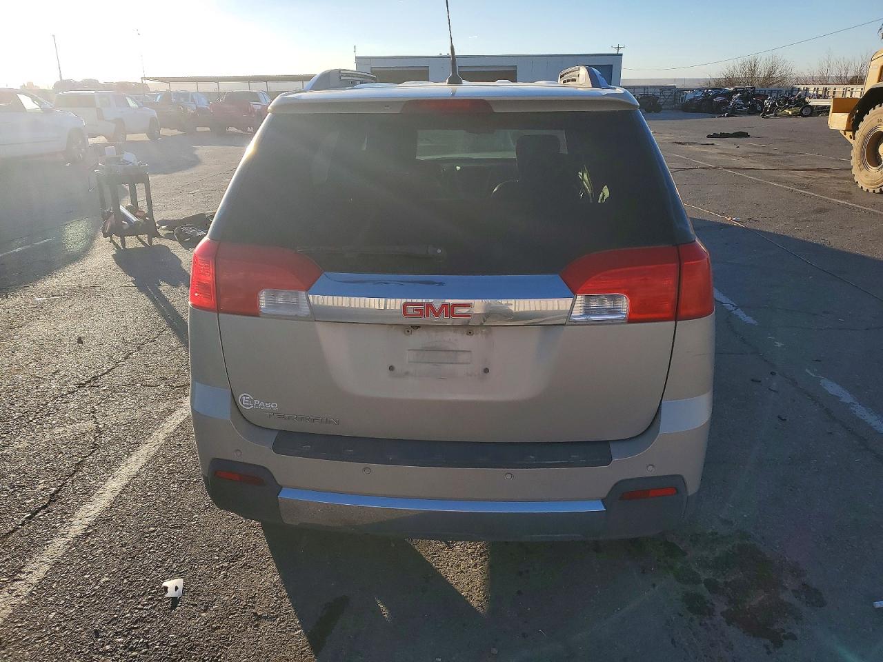 2012 GMC TERRAIN SLT photo 6