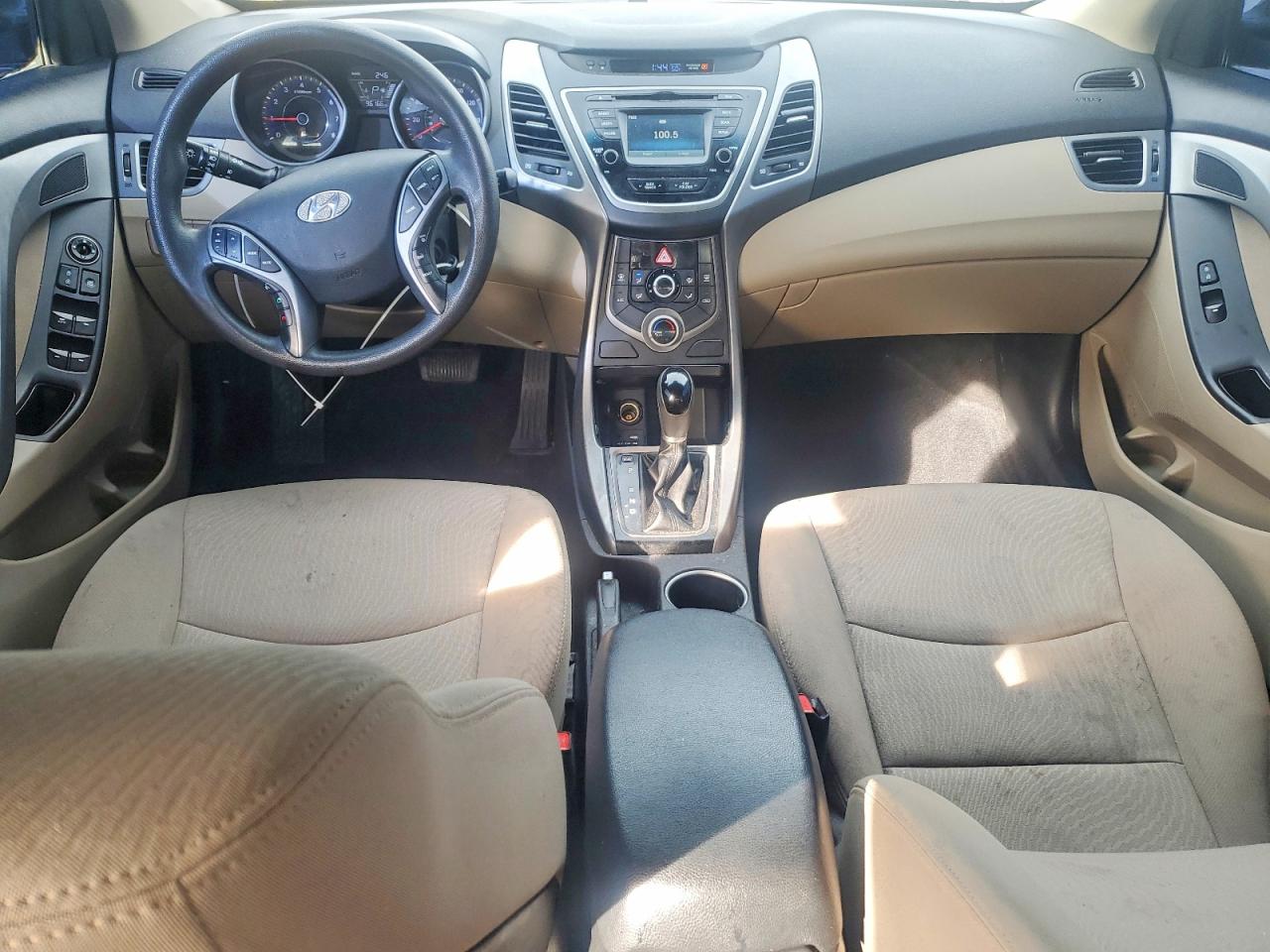 2015 HYUNDAI ELANTRA SE photo 8