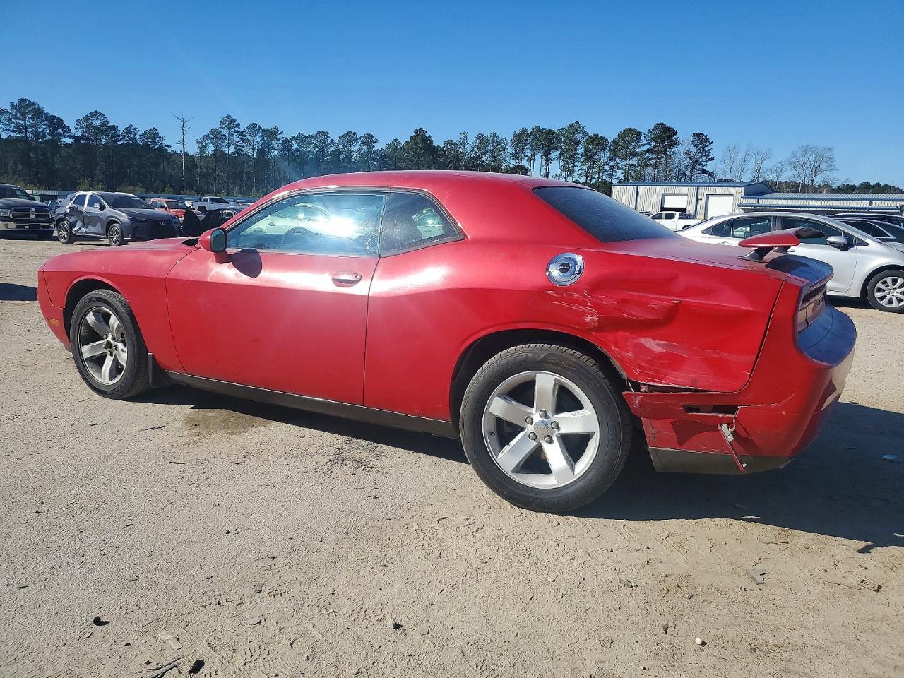 2012 DODGE CHALLENGER SXT photo 2