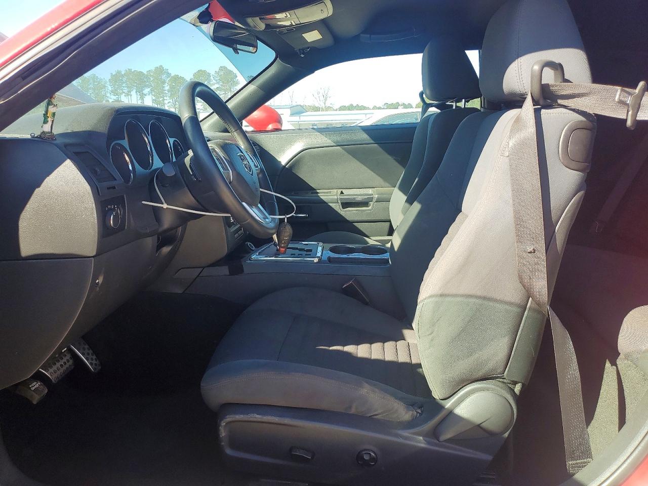 2012 DODGE CHALLENGER SXT photo 7
