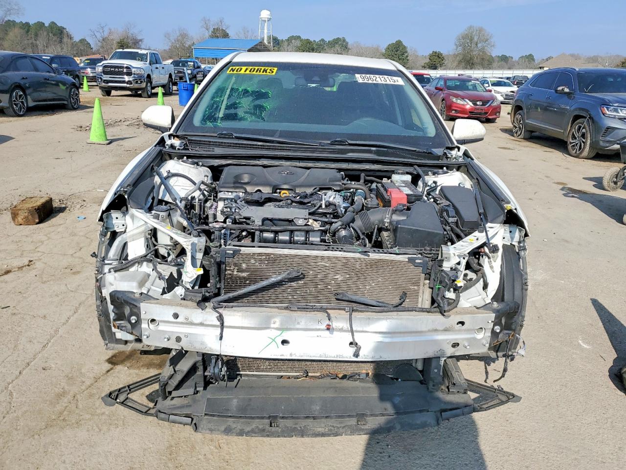 2018 TOYOTA CAMRY L photo 5