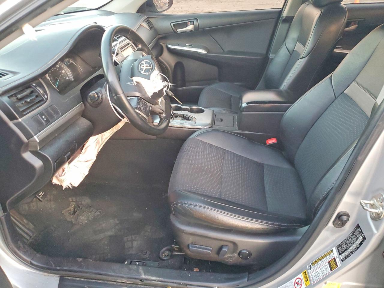 2014 TOYOTA CAMRY L photo 7