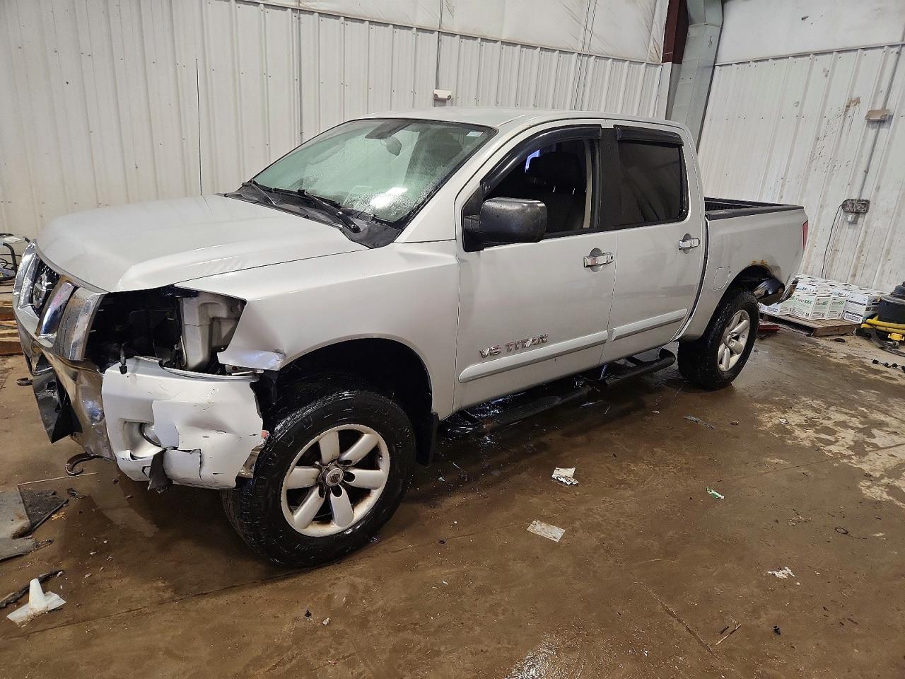 2010 NISSAN TITAN
