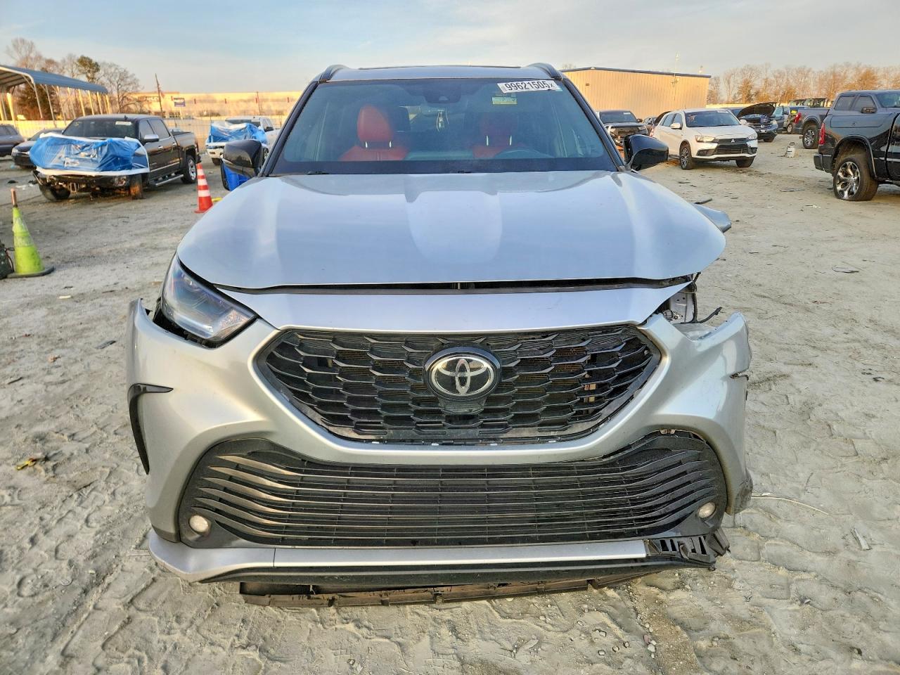 2022 TOYOTA HIGHLANDER XSE photo 5