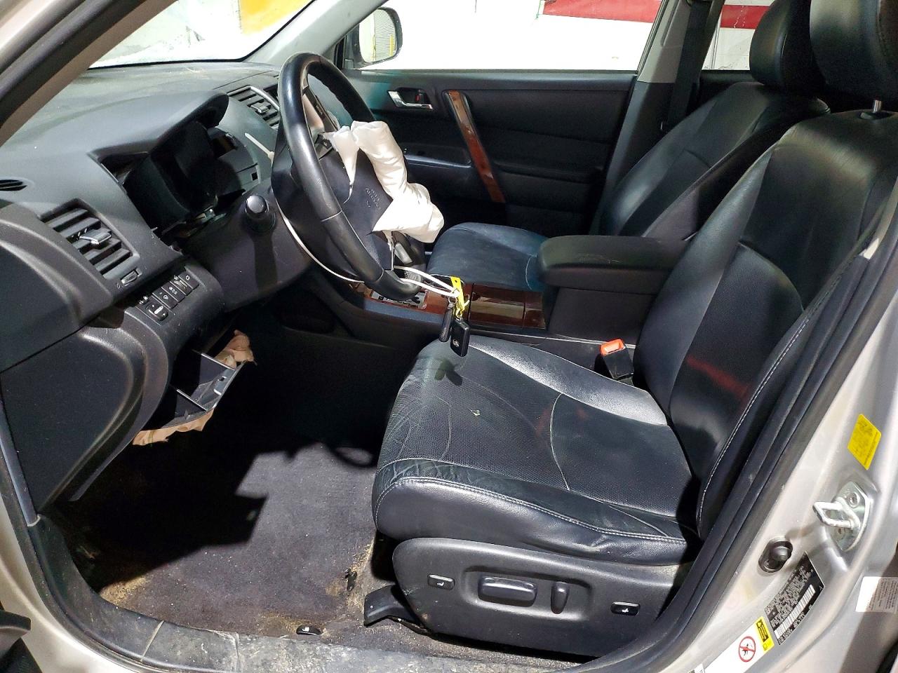 2011 TOYOTA HIGHLANDER LIMITED photo 7