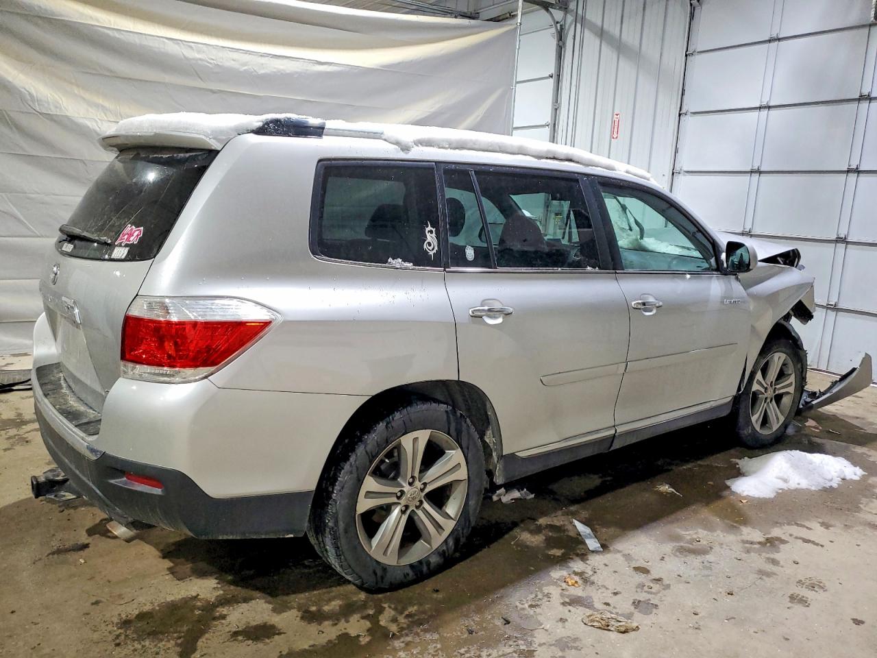 2011 TOYOTA HIGHLANDER LIMITED photo 3