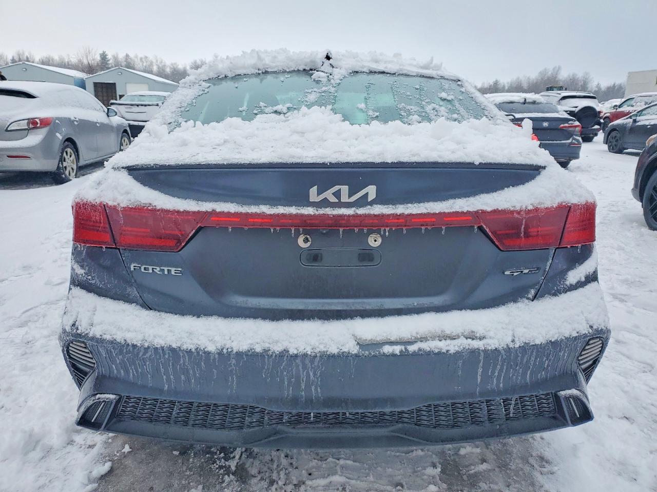 2023 KIA FORTE GT LINE photo 6