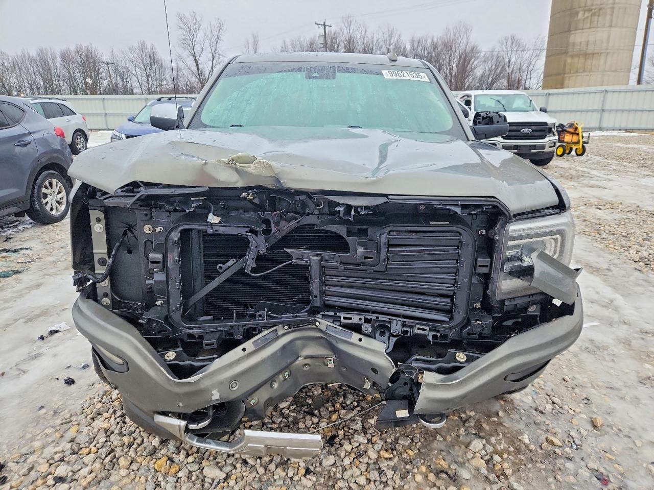 2017 GMC SIERRA K1500 DENALI photo 5