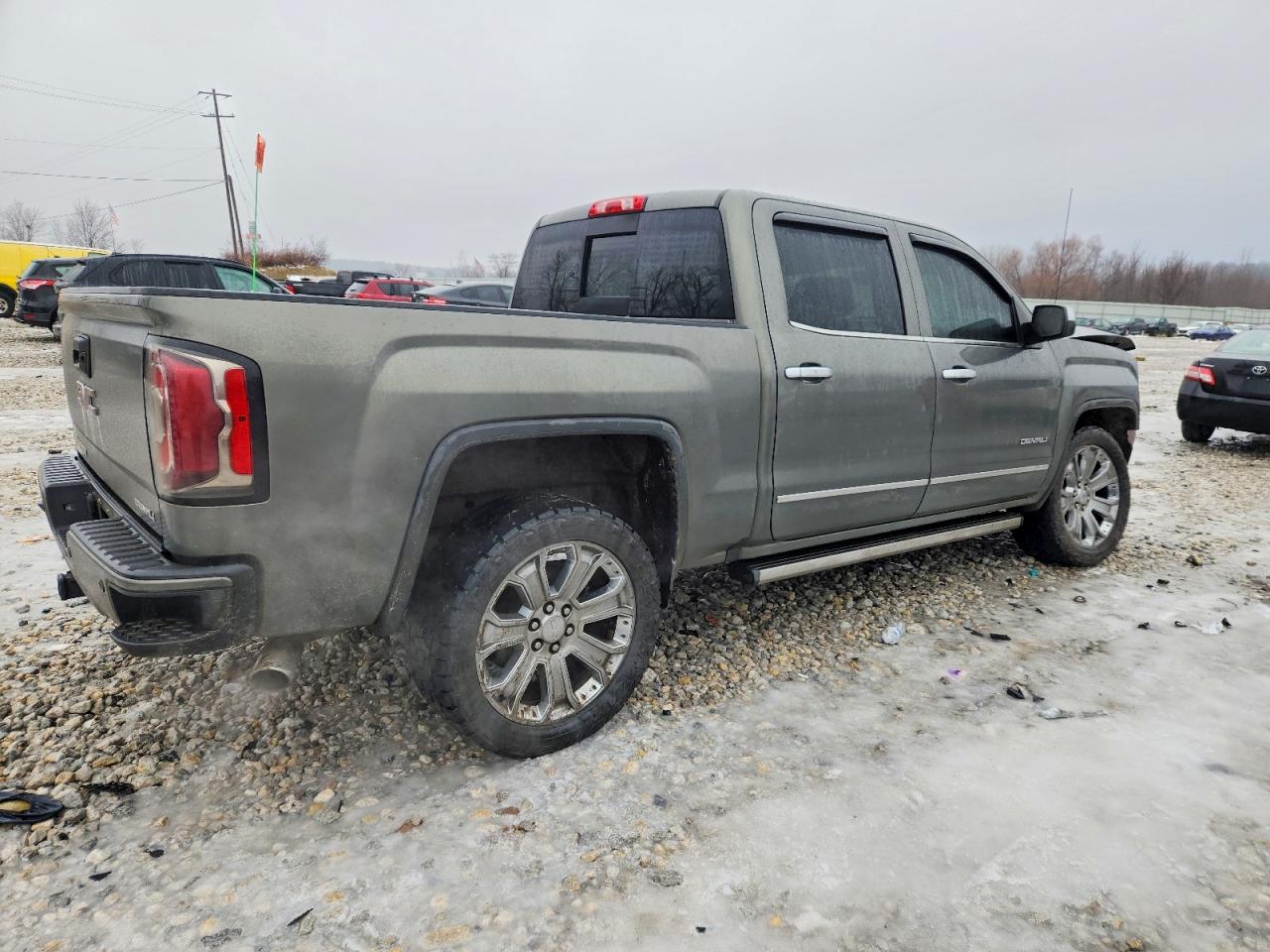 2017 GMC SIERRA K1500 DENALI photo 3