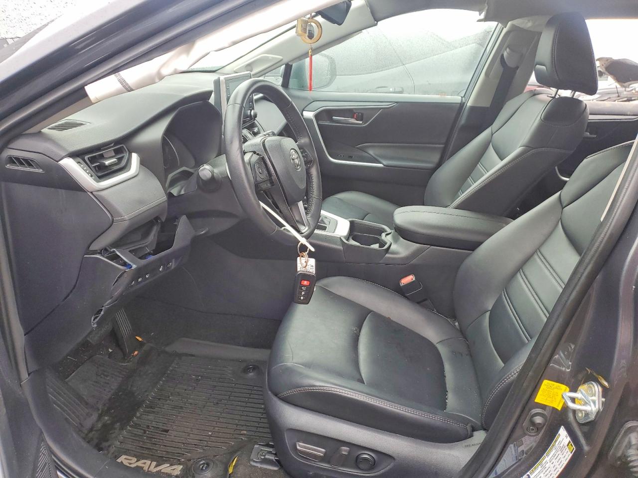 2019 TOYOTA RAV4 XLE PREMIUM photo 13