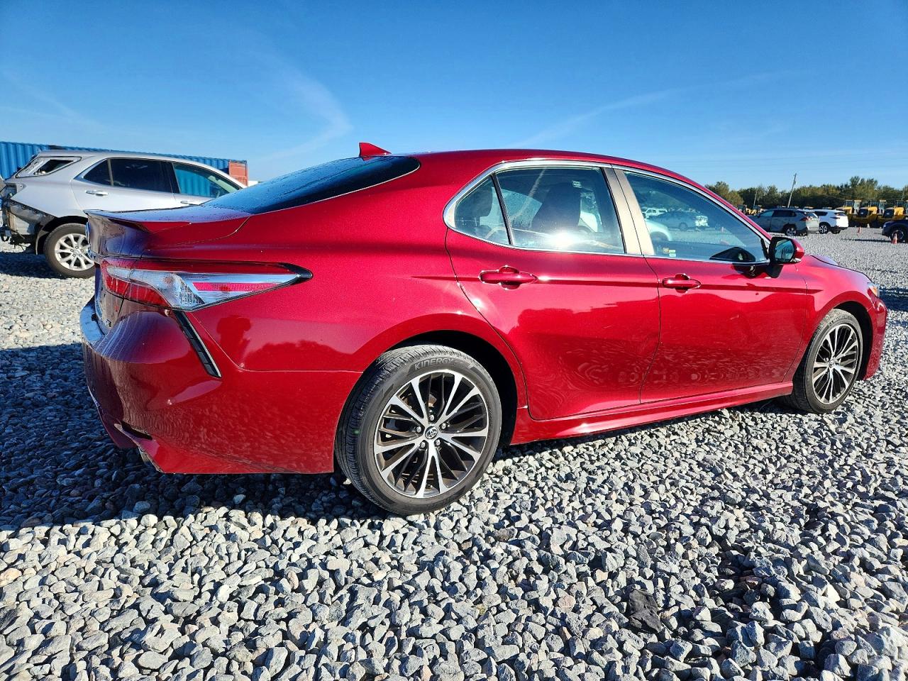 2018 TOYOTA CAMRY L photo 3