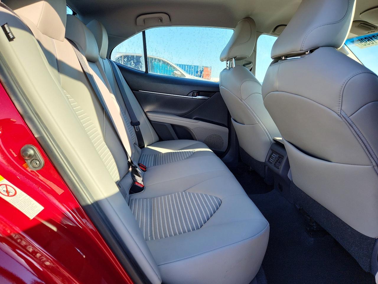 2018 TOYOTA CAMRY L photo 10