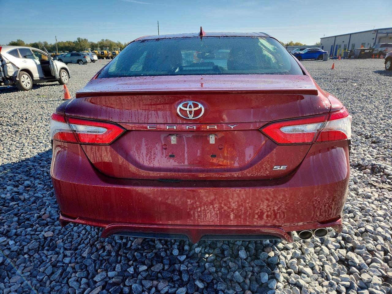 2018 TOYOTA CAMRY L photo 6