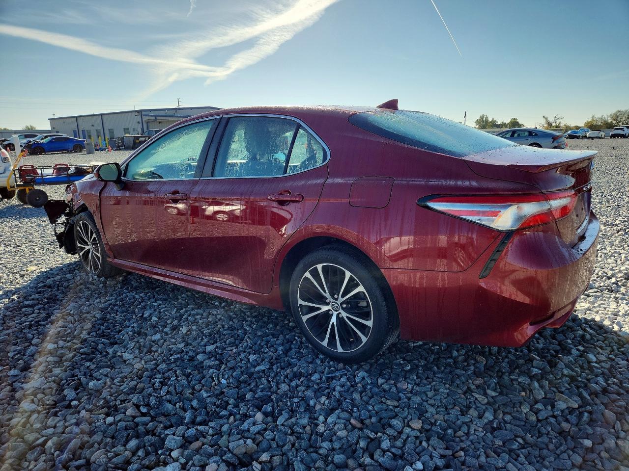 2018 TOYOTA CAMRY L photo 2