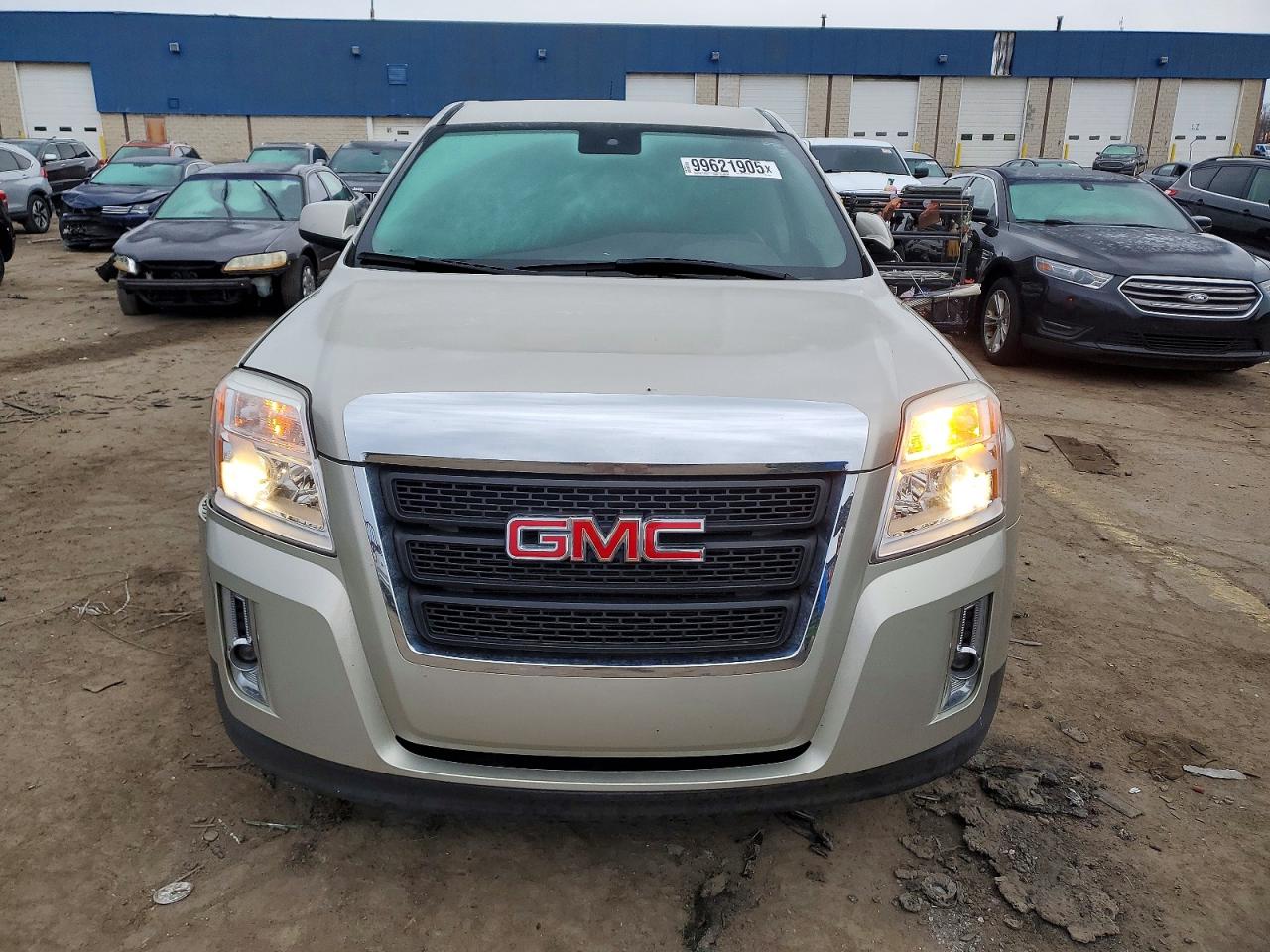2015 GMC TERRAIN SLE photo 5