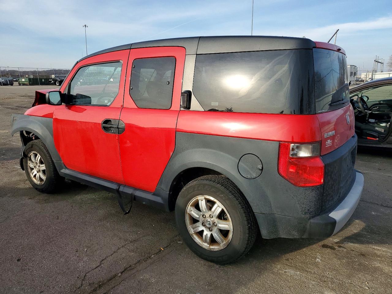 2006 HONDA ELEMENT EX photo 2